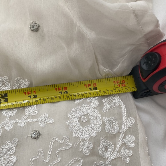 Vanessa Virginia Heirloom Embroidered Tee - Picture 7 of 7